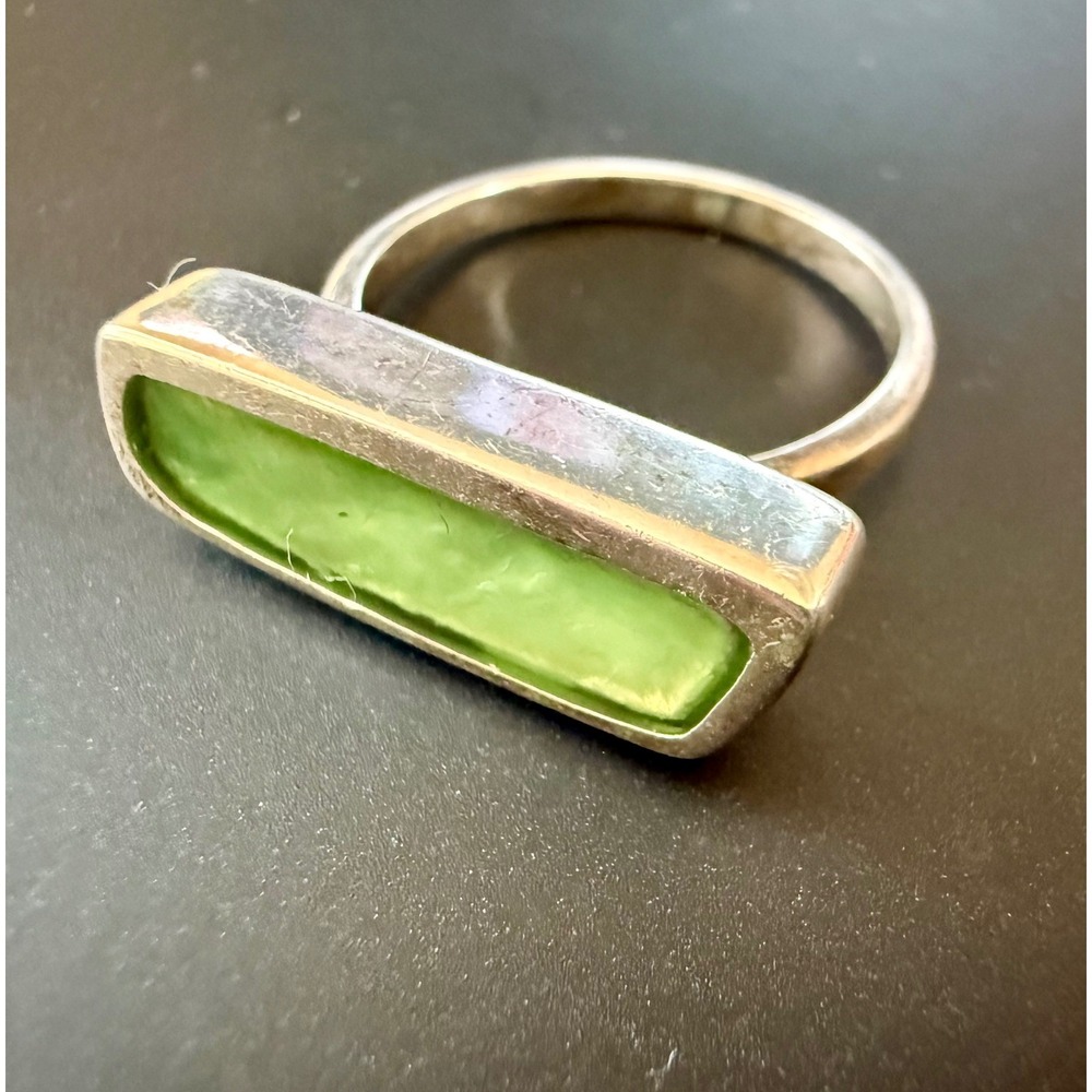 Vintage Modernist Green Ring Silver Tone Minimalist Statement size 7